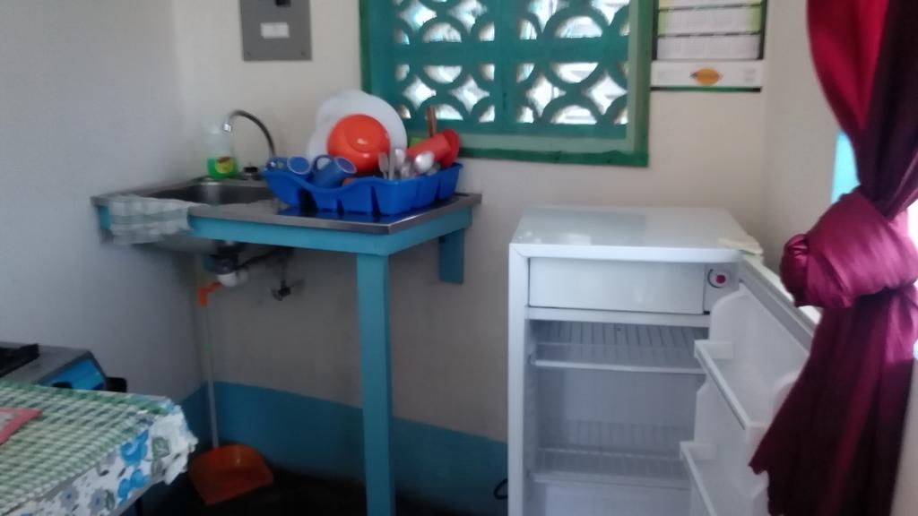 Waikiki Guest House Treasure Beach Δωμάτιο φωτογραφία