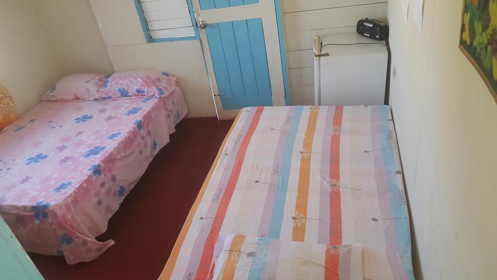 Waikiki Guest House Treasure Beach Εξωτερικό φωτογραφία