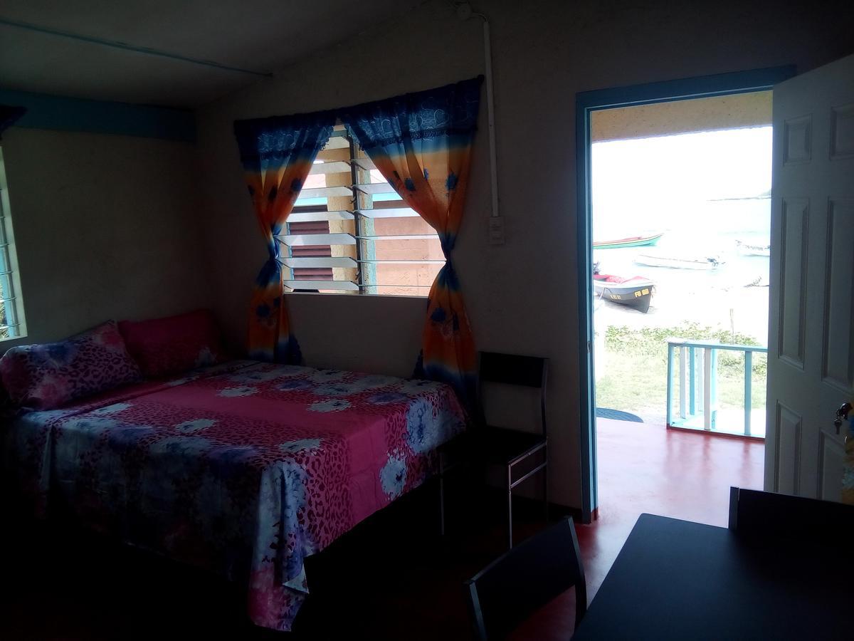 Waikiki Guest House Treasure Beach Εξωτερικό φωτογραφία